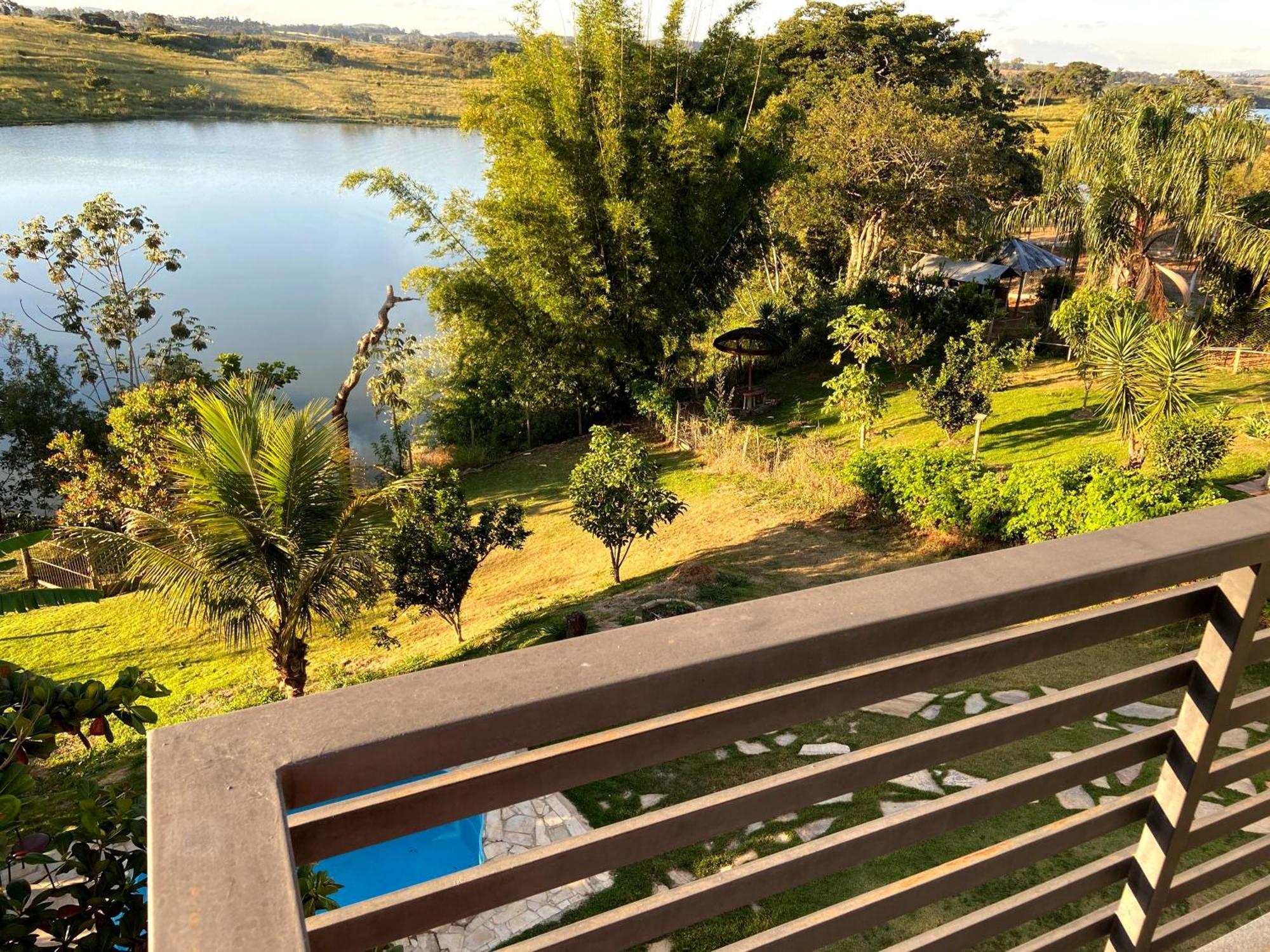 Casa Com Piscina Fundo Pra Represa E Ar Condicionado Casinhabrancadevaranda Ijaci エクステリア 写真