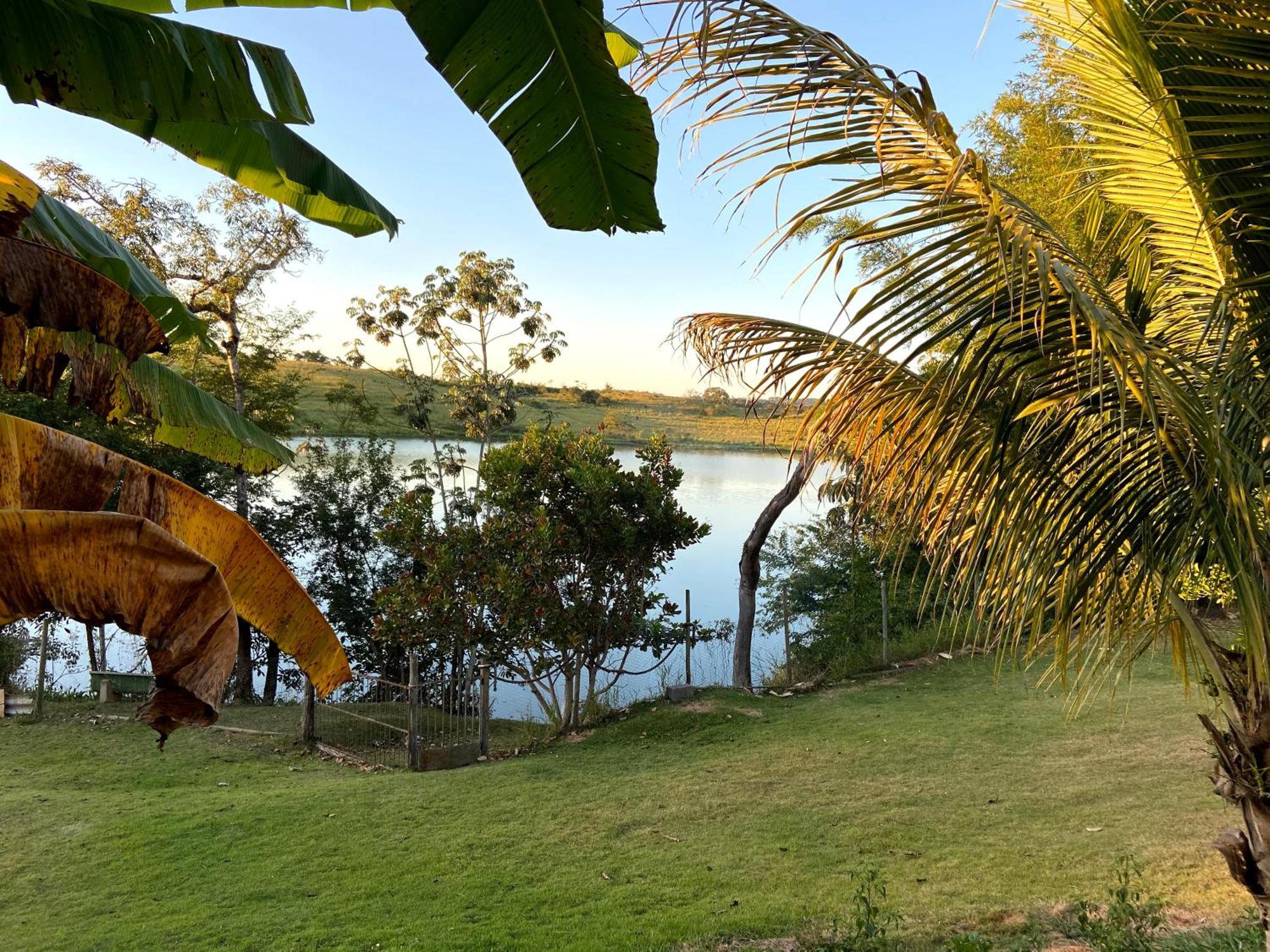 Casa Com Piscina Fundo Pra Represa E Ar Condicionado Casinhabrancadevaranda Ijaci エクステリア 写真